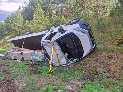 20260921_Verkehrsunfall auf der B11 zwischen Alland und Heiligen