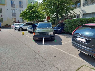 37A15C41-2BFE-4866-85C0-A256D85F9E43