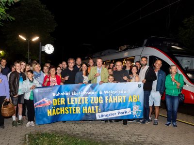 53_03.07.2023 - Letzte Zug auf alter Pottendorferlinie BILD 1 Gruppenfoto