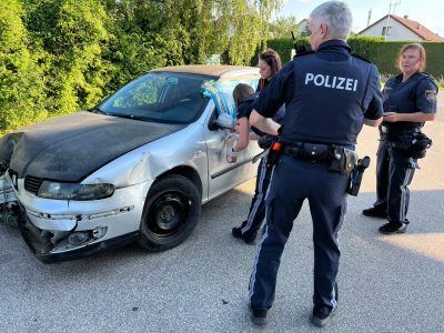 64D86286-0A14-4FF9-BCDC-07AE97B98F4C