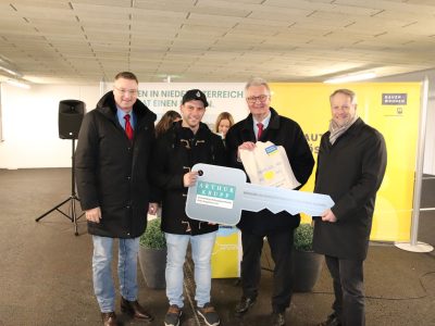 90_02.12.2022 - Schlüsselübergabe in Unterwaltersdor f BILD 1 Ubergabe 6916.docx