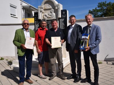 9DCC2F37-26C2-487B-963A-FA092BD90FA0