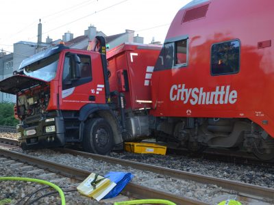 C19B06F2-1F91-4A90-AF12-AE173EC66C3F