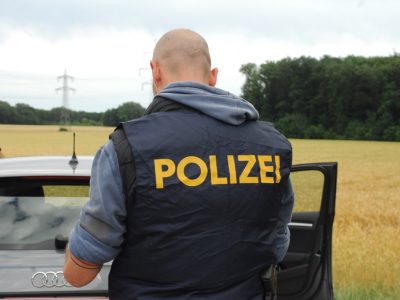 Beamte der EGS am Einsatzort