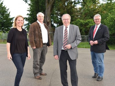 Bürgermeisterin Natascha Matousek, ÖVP-Gemeindeparteiobmann Vzbgm. Günter Hütter, GR Günther Stoiber und ÖVP-Bezirksparteiobmann Christoph Kainz. 