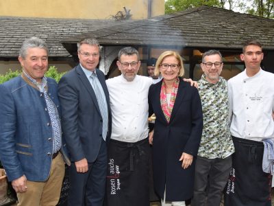 StR Engelbert Hörhan, Bürgermeister LAbg. Wolfang Kocevar, Landeshauptfrau Johanna Mikl-Leitner und die Brüder Franz und Karl Rosenbauch und Mitarbeiter