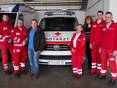 Notfallsanitäter Andreas Kernbichler, Notfallsanitäter Lorenz Kernbichler, Patient Ewald W. mit Gattin, Notärztin Dr. Edeltraud Lechner, Rettungssanitäter Stefan Drexler, Rettungssanitäter Dominik Spath