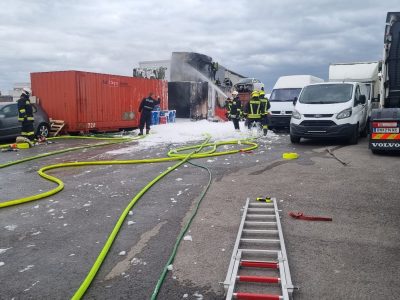 ccf64e58-18c7-4392-a22c-8a4840cf4508