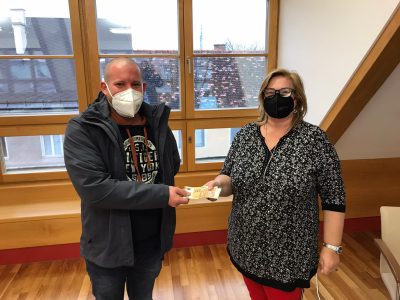 f6a9344c-4083-4a0f-a160-e8876950a840